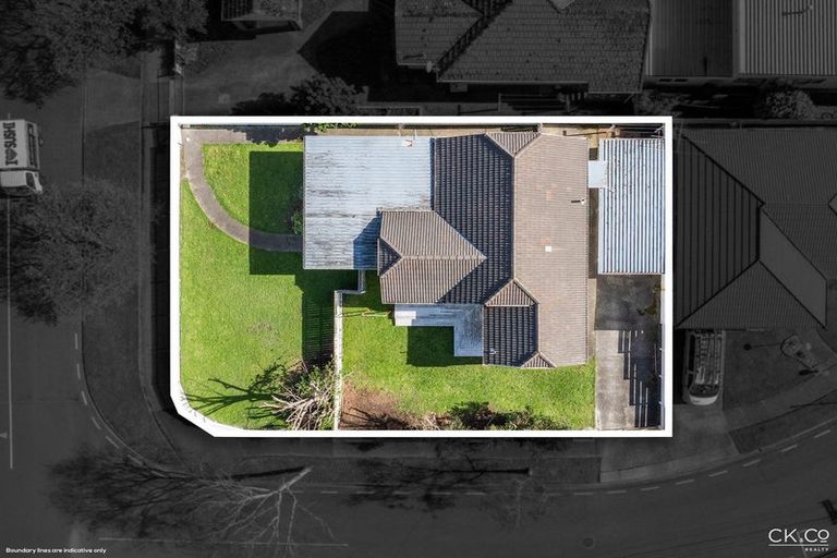 Photo of property in 13 Mahoe Street, Eastbourne, Lower Hutt, 5013