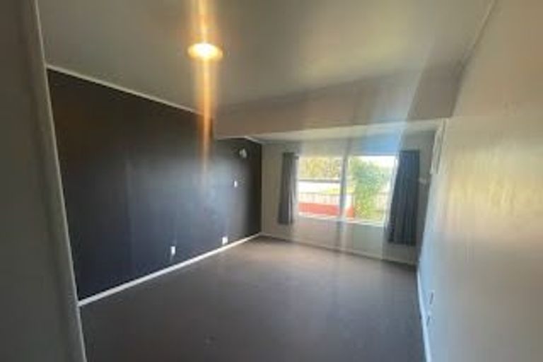 Photo of property in 52 Makarini Street, Paraparaumu, 5032