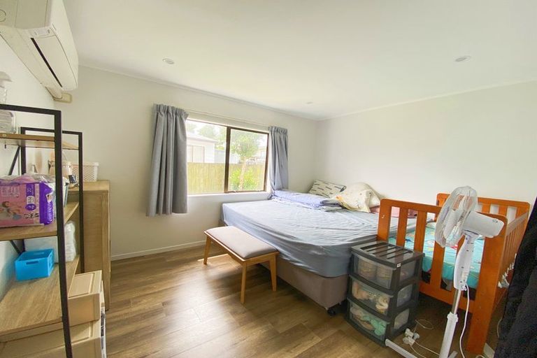 Photo of property in 1/6 Maplesden Drive, Clendon Park, Auckland, 2103