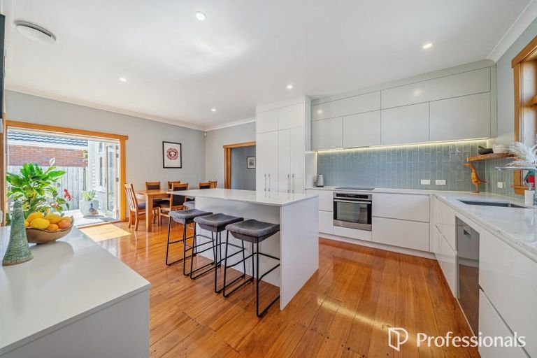 Photo of property in 18 Birdwood Road, Waterloo, Lower Hutt, 5011