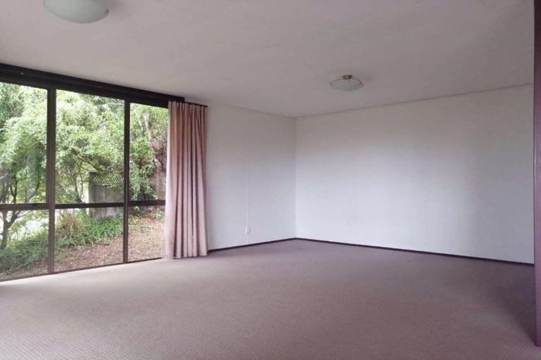 Photo of property in 643 Beach Road, Rothesay Bay, Auckland, 0630