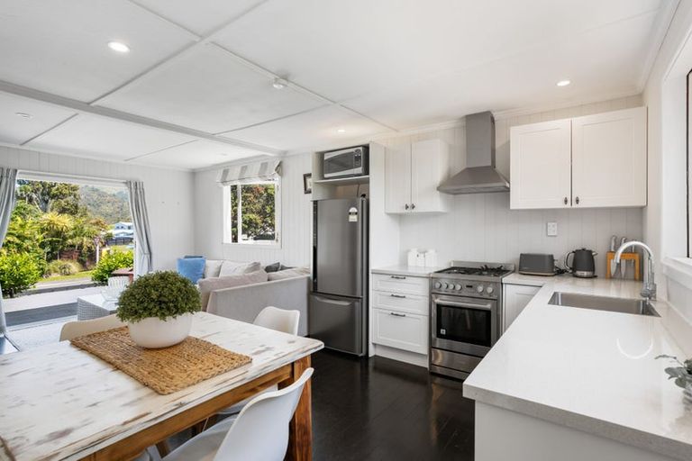 Photo of property in 39 Kon Tiki Road, Whiritoa, Whangamata, 3691