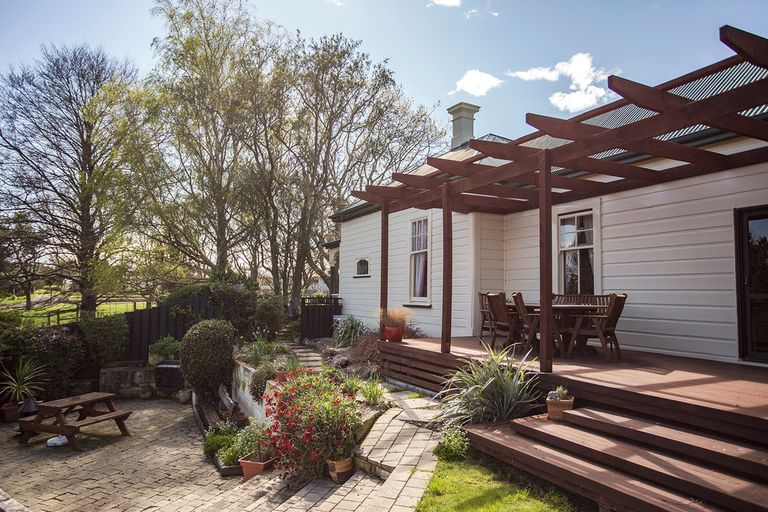 Photo of property in 2 Sussex Street, Weston, Oamaru, 9401