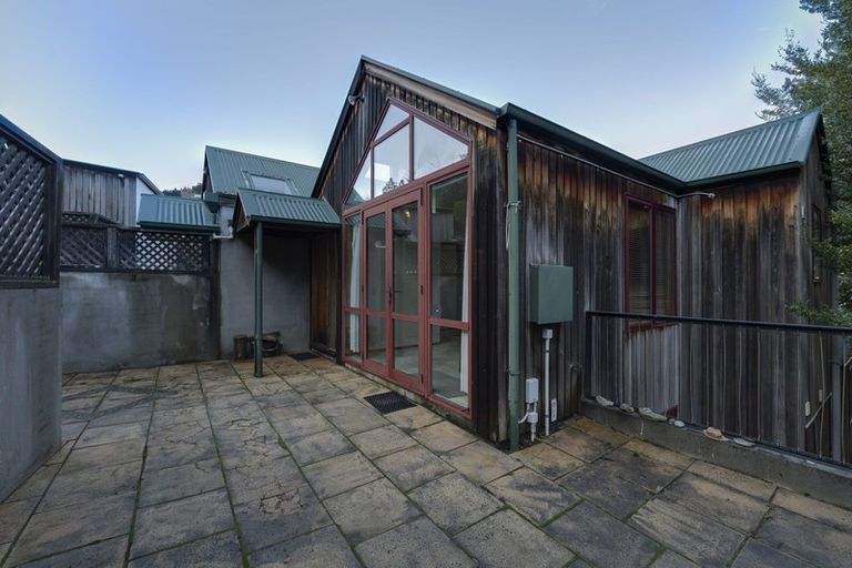 Photo of property in 22a Evergreen Place, Sunshine Bay, Queenstown, 9300