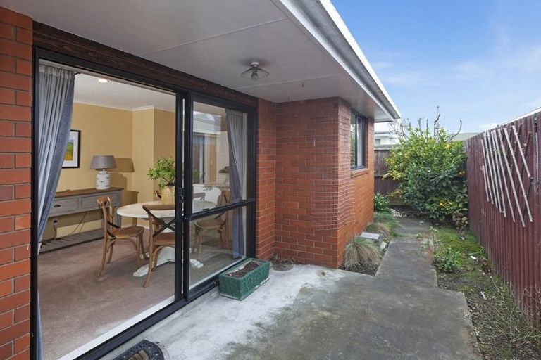 Photo of property in 2/27 Waimairi Road, Upper Riccarton, Christchurch, 8041