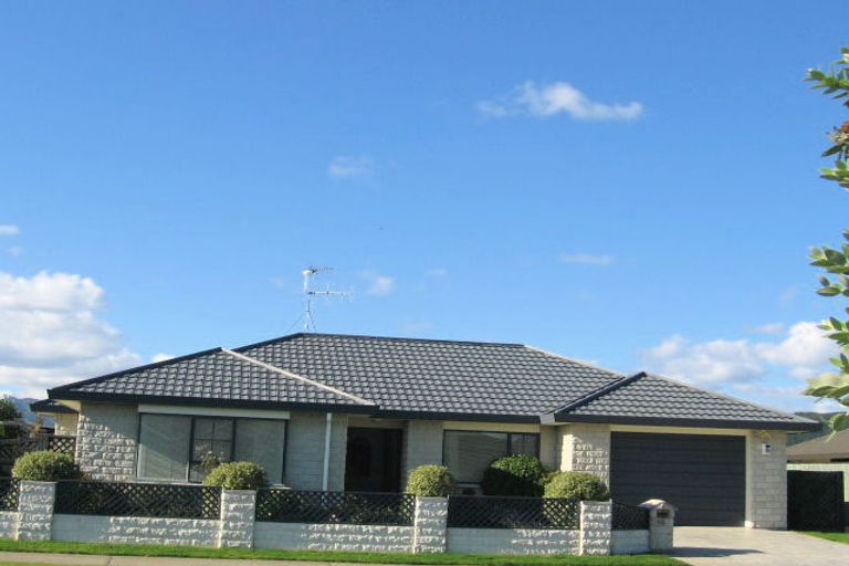 Photo of property in 61b Guildford Drive, Paraparaumu, 5032