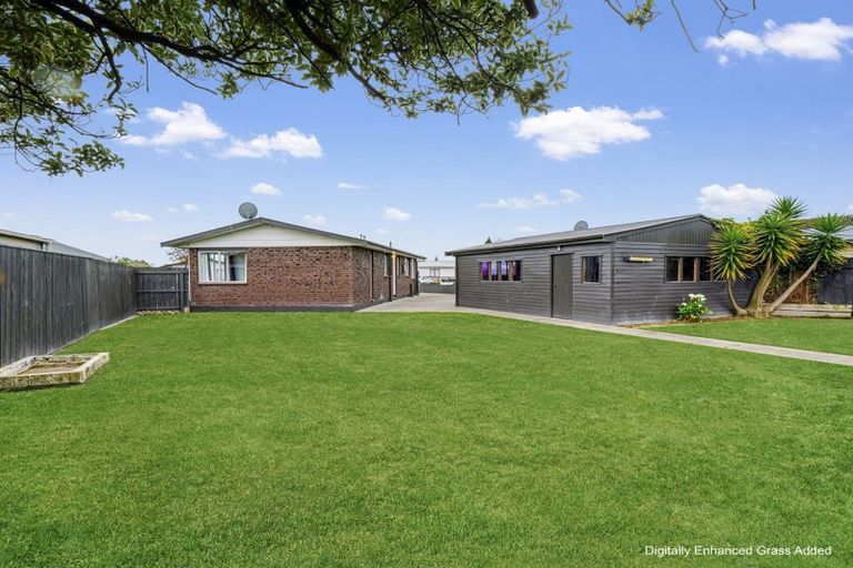 Photo of property in 42 Acacia Street, Kelvin Grove, Palmerston North, 4414