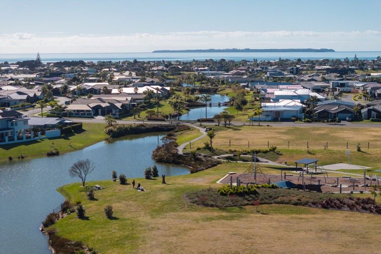 Photo of property in 15 Montiicola Drive, Papamoa Beach, Papamoa, 3118