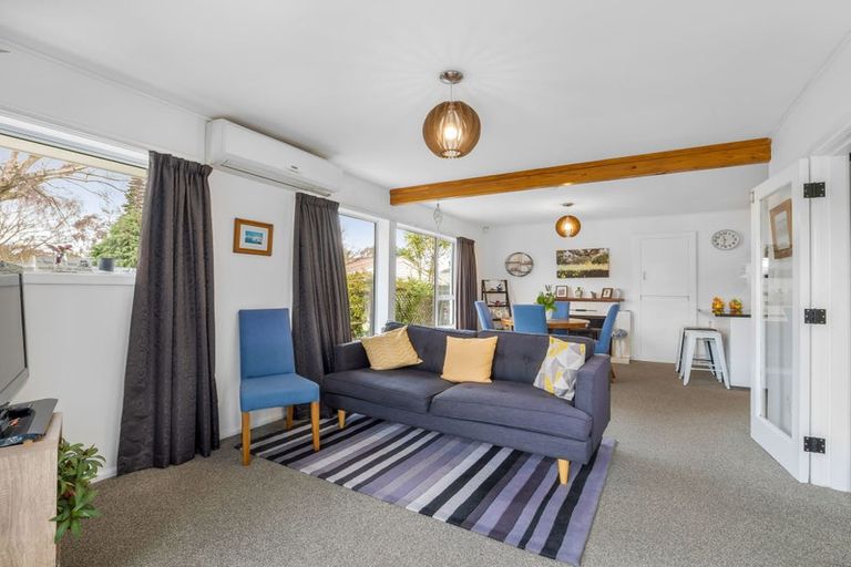 Photo of property in 42 Waratah Street, Avondale, Christchurch, 8061