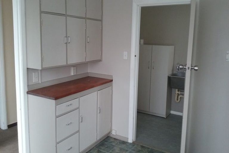 Photo of property in 26-27 Esk Street, Roslyn, Palmerston North, 4414