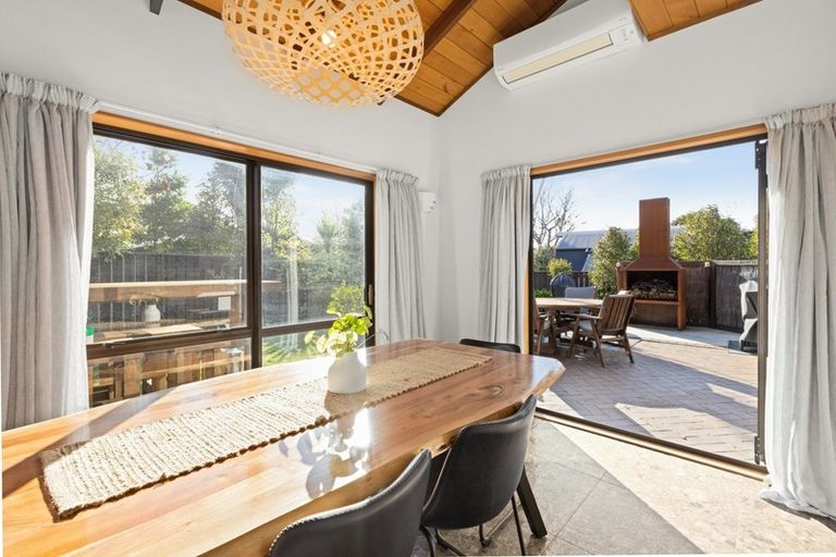 Photo of property in 3a Tauroa Road, Havelock North, 4130