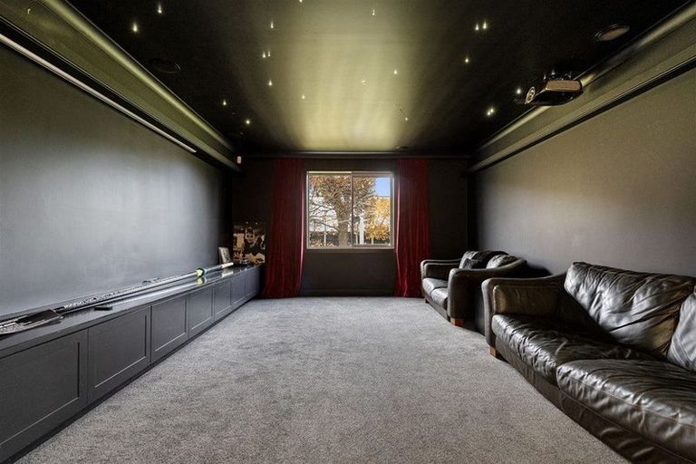 Photo of property in 11 Pentlow Place, Fendalton, Christchurch, 8052