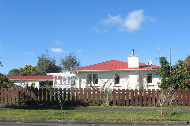 Photo of property in 2 Cobham Place, Tikipunga, Whangarei, 0112