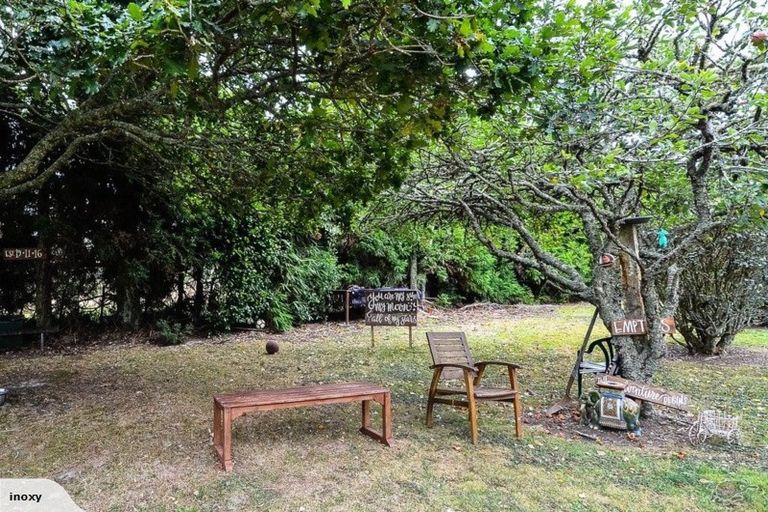 Photo of property in 324 Taupaki Road, Taupaki, Henderson, 0782