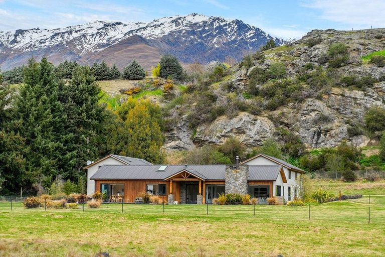Photo of property in 62 Morven Ferry Road, Arrow Junction, Queenstown, 9371