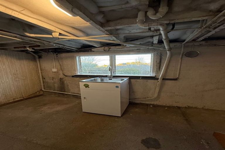 Photo of property in 215 Clyde Street, Balclutha, 9230