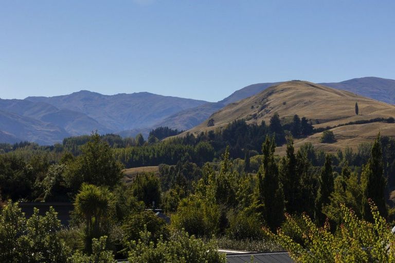 Photo of property in 6 Cockerell Lane, Lower Shotover, Queenstown, 9371