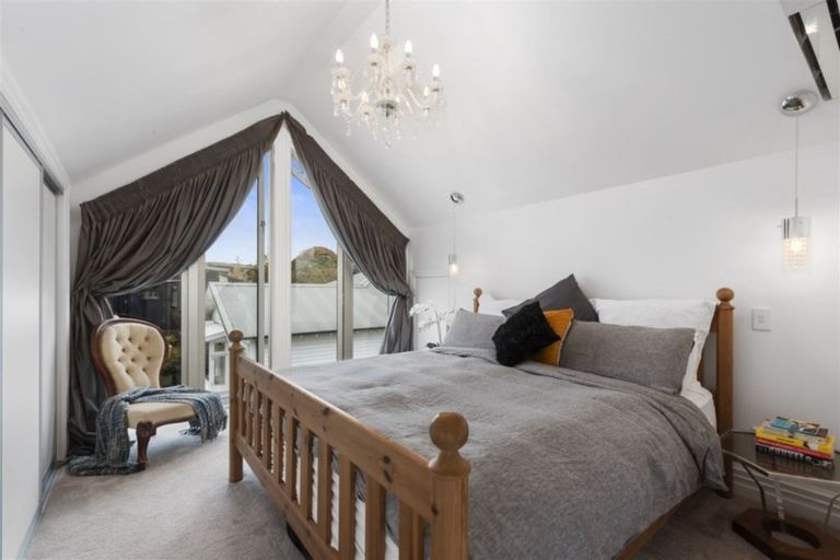 Photo of property in 1c Eversleigh Road, Belmont, Auckland, 0622