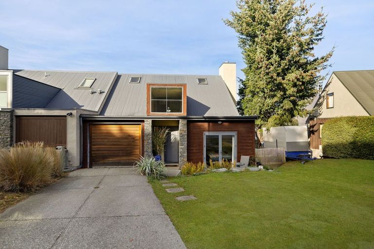 Photo of property in 105 Goldfield Heights, Queenstown, 9300
