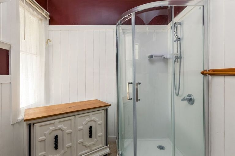 Photo of property in 30 Rhodes Street, Waimate, 7924