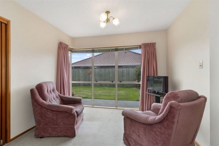 Photo of property in 37b Highsted Road, Bishopdale, Christchurch, 8053