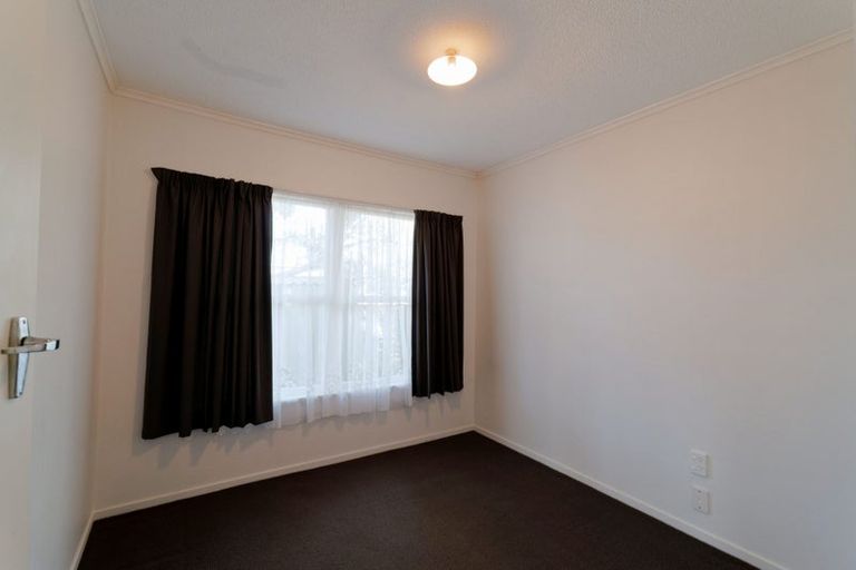 Photo of property in 1/760 Beach Road, Browns Bay, Auckland, 0630