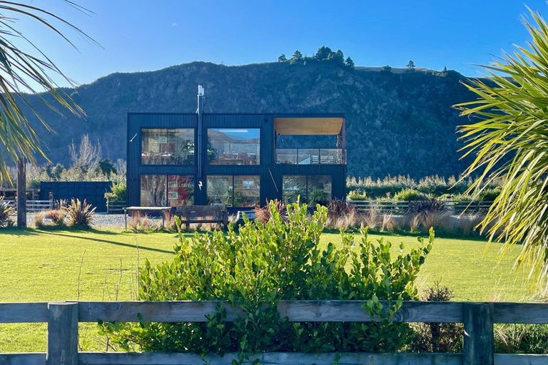 Photo of property in 27 Avon Street, Athol, 9793