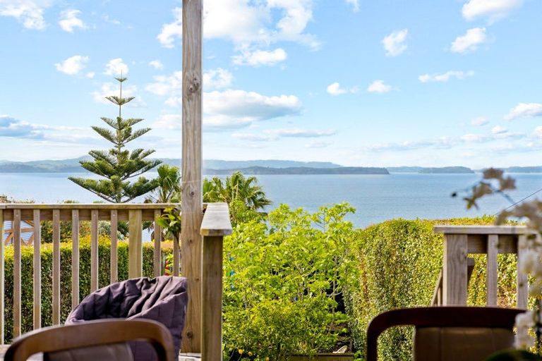 Photo of property in 1410 Whangaparaoa Road, Army Bay, Whangaparaoa, 0930