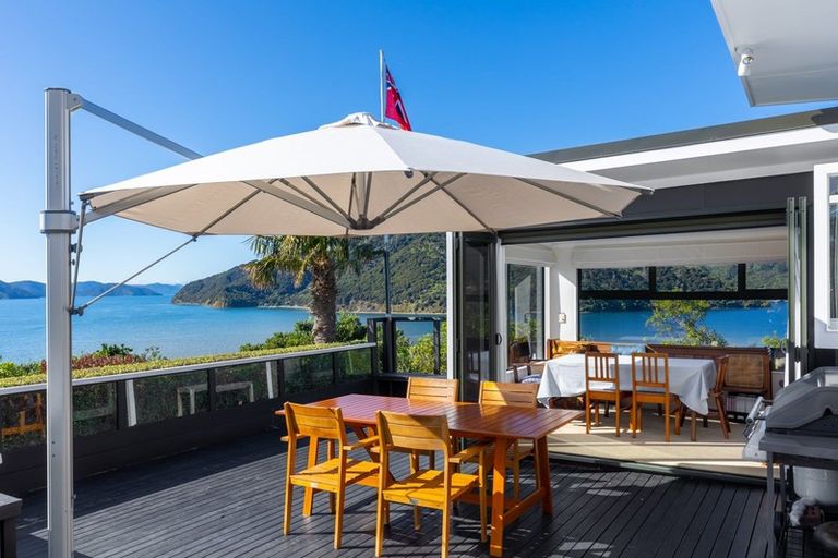 Photo of property in 313 Port Underwood Road, Whatamango Bay, Picton, 7281