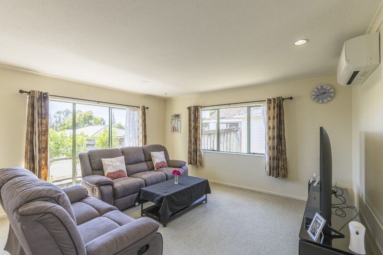 Photo of property in 33 Rosewood Place, Paraparaumu, 5032