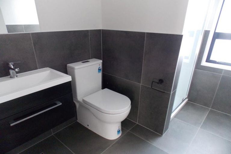 Photo of property in 12/6 Bushland Grove, Paparangi, Wellington, 6037