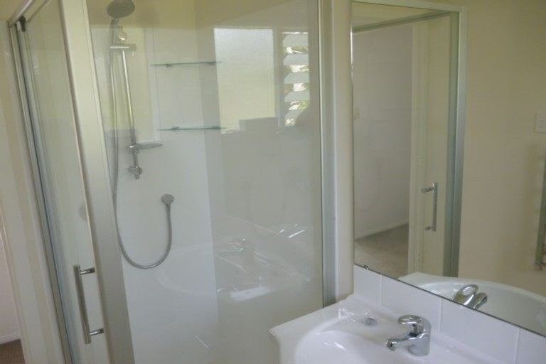 Photo of property in 28 Cheriton Road, Mellons Bay, Auckland, 2014