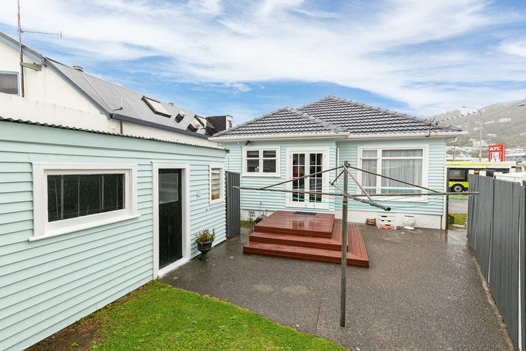 Photo of property in 637 Evans Bay Parade, Kilbirnie, Wellington, 6022