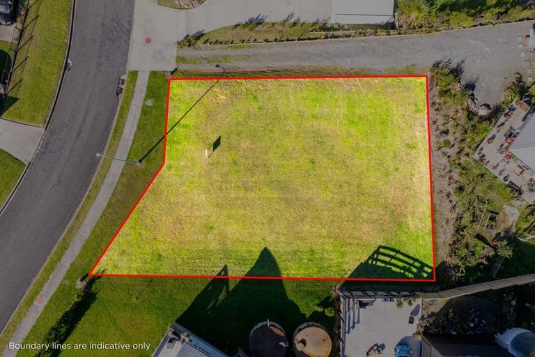 Photo of property in 30 Weka Street, Mangawhai, 0505