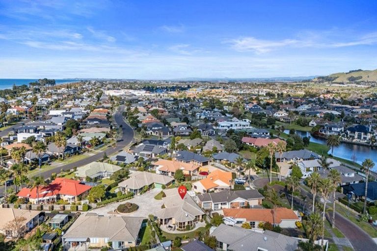 Photo of property in 24 Santa Monica Drive, Papamoa Beach, Papamoa, 3118