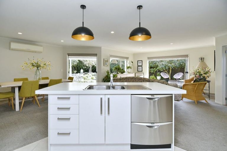 Photo of property in 19 Hawthorn Mews, Rangiora, 7400