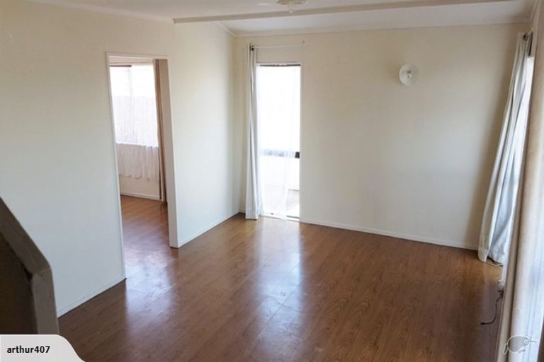 Photo of property in 1/8 Greenstone Place, Clover Park, Auckland, 2019