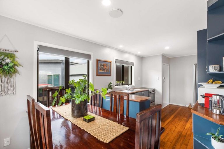 Photo of property in 34 Wyllie Road, Papatoetoe, Auckland, 2025