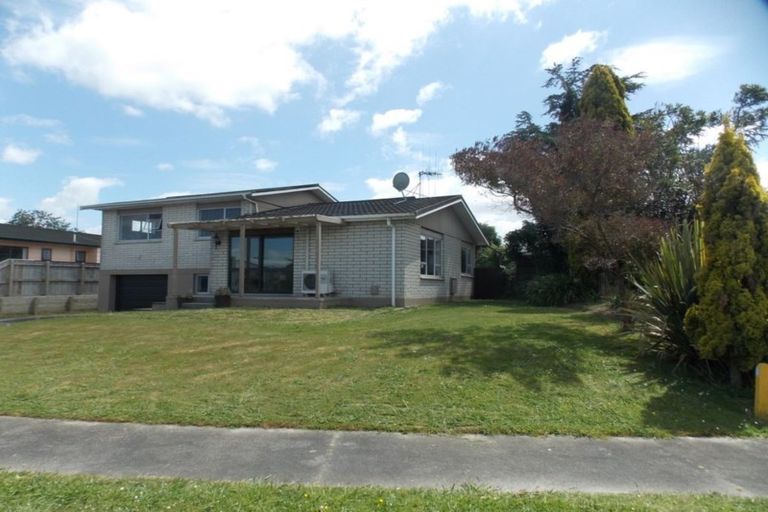 Photo of property in 4 Waltham Court, Cloverlea, Palmerston North, 4412