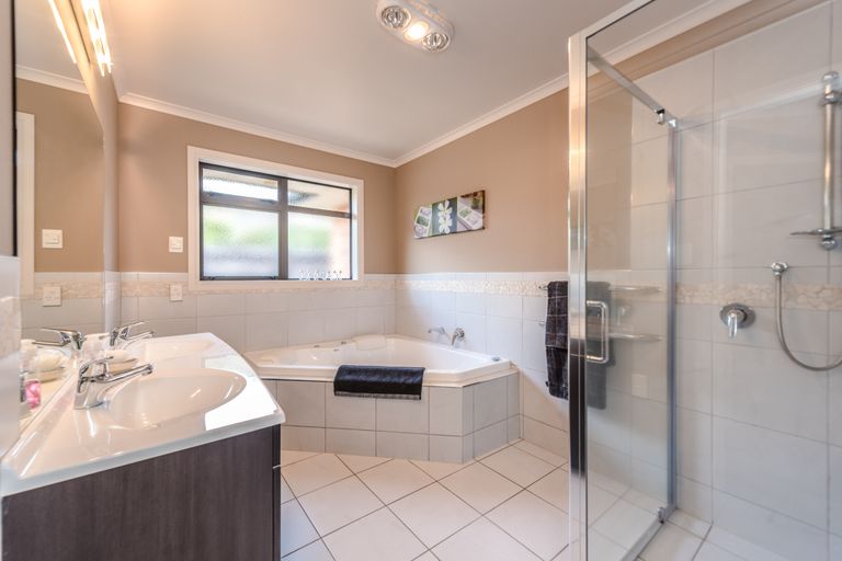 Photo of property in 7 Oldfield Court, Huntington, Hamilton, 3210