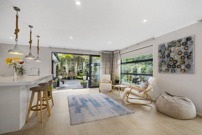 Photo of property in 11 Lakeside Terrace, Omokoroa, 3114