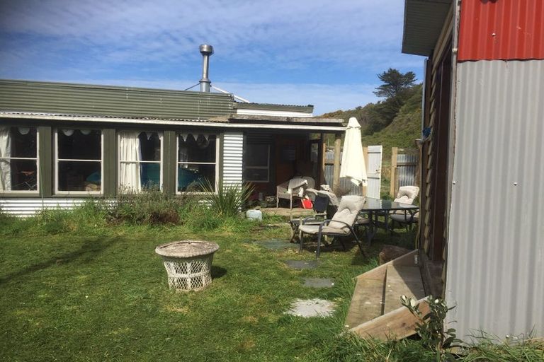 Photo of property in 1342 Coast Road, Toko Mouth, Milton, 9292