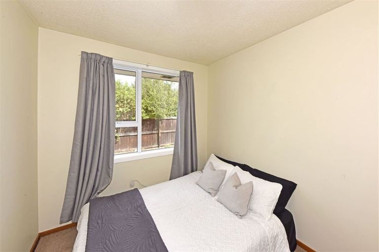 Photo of property in 1/7a Kruse Place, Redwood, Christchurch, 8051