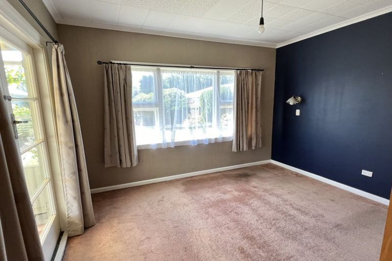 Photo of property in 33 Neill Street, Hornby, Christchurch, 8042