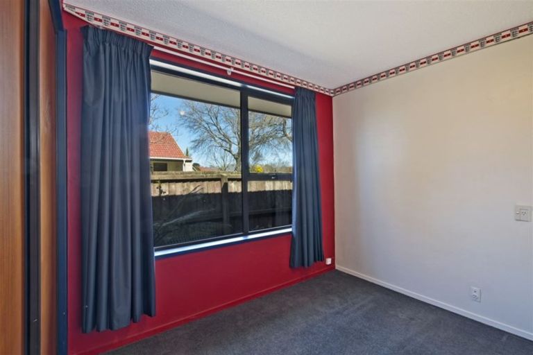Photo of property in 20 Karnak Crescent, Russley, Christchurch, 8042