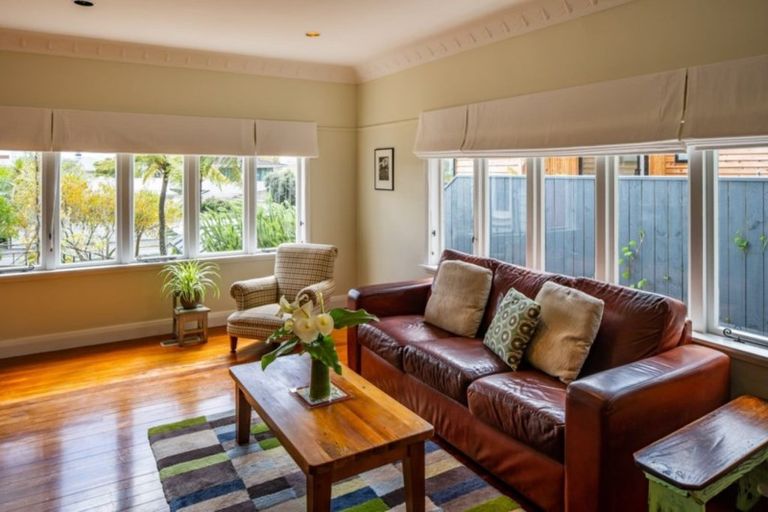 Photo of property in 325b Muritai Road, Eastbourne, Lower Hutt, 5013