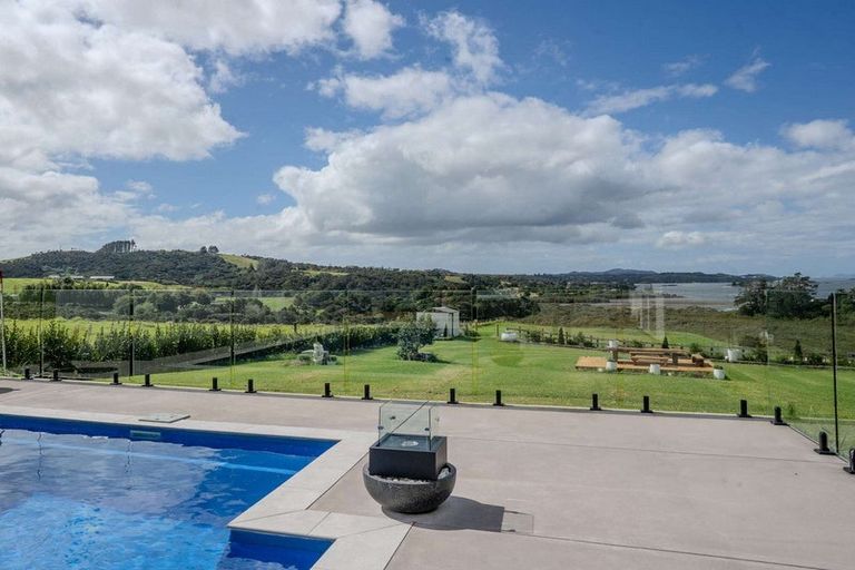 Photo of property in 77 Skudders Beach Road, Kerikeri, 0294