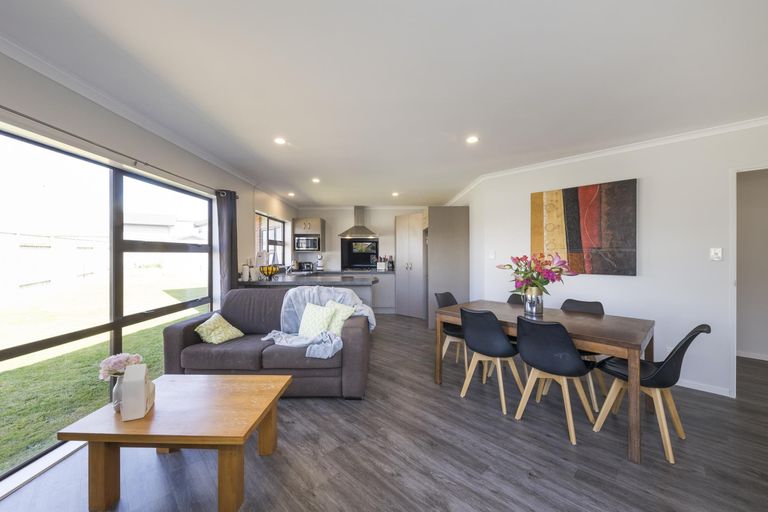 Photo of property in 62 Branigan Parade, Kelvin Grove, Palmerston North, 4414