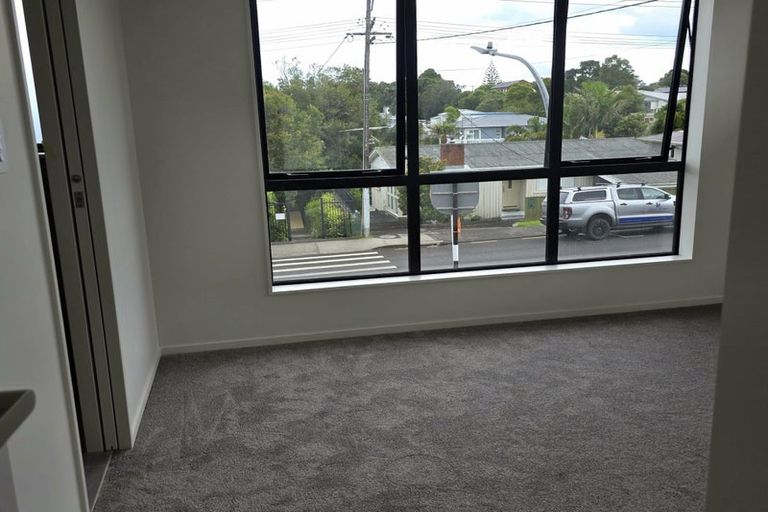 Photo of property in 310 Rangatira Road, Beach Haven, Auckland, 0626