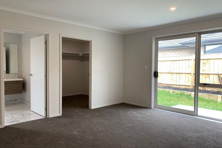Photo of property in 59 Vinistra Road, Kumeu, 0810